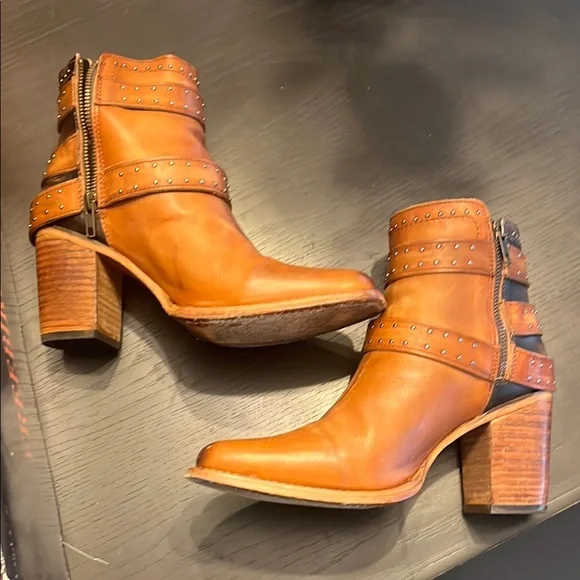 Freebird Patsy size 8 Brown Ankle Boots with Chunky Heel and Decorative Straps - Picture 5 of 13